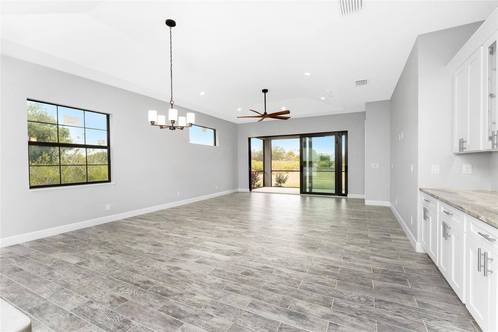 Image 14 of 59 For 1036 San Cristobal Avenue