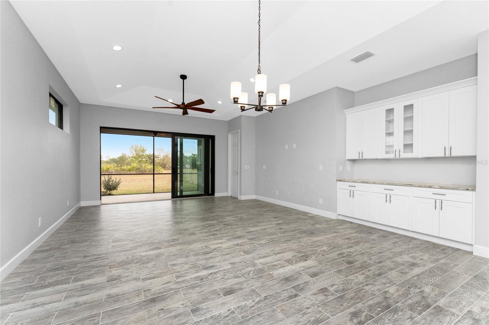 Image 17 of 59 For 1036 San Cristobal Avenue