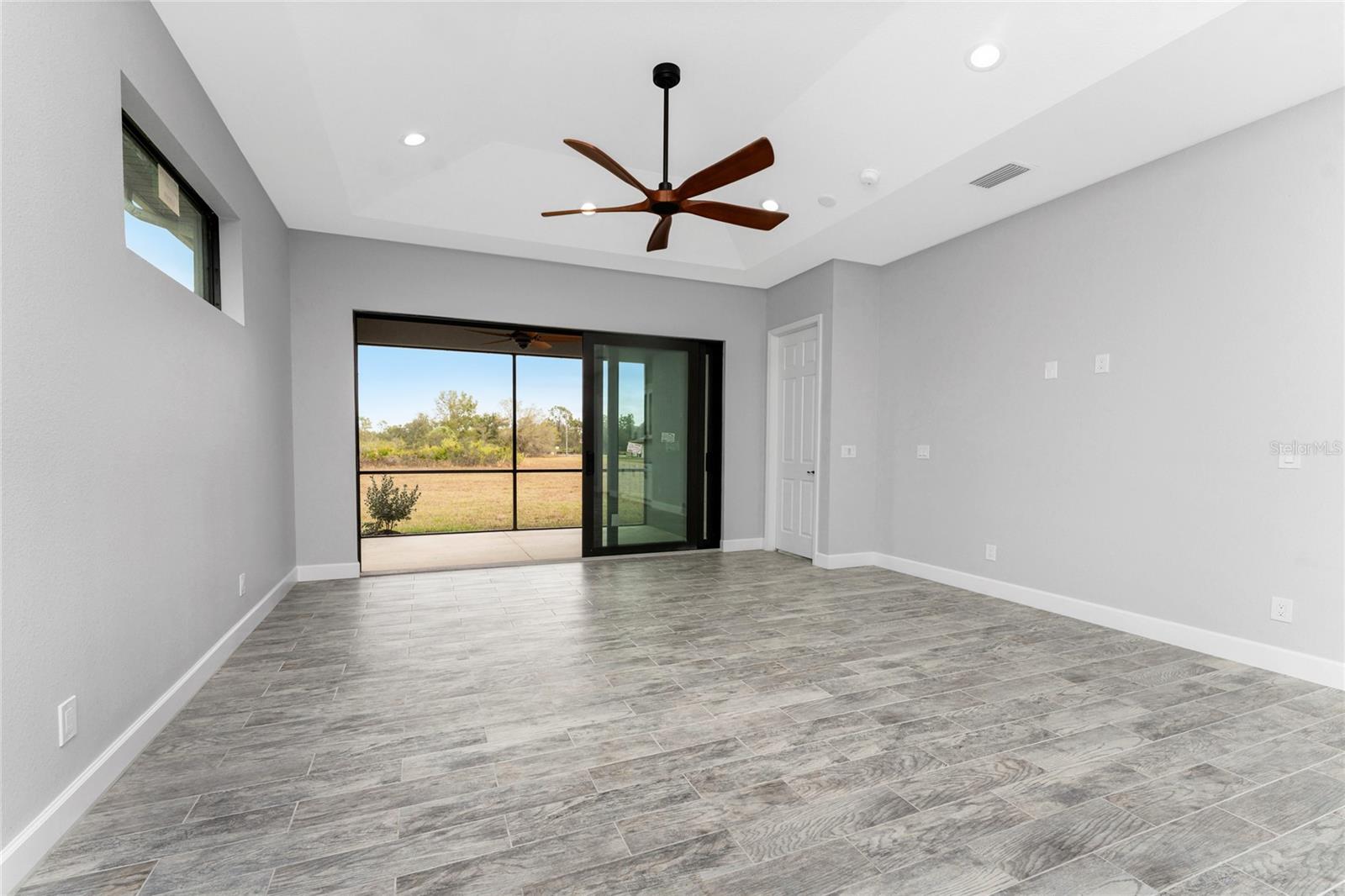 Image 18 of 59 For 1036 San Cristobal Avenue