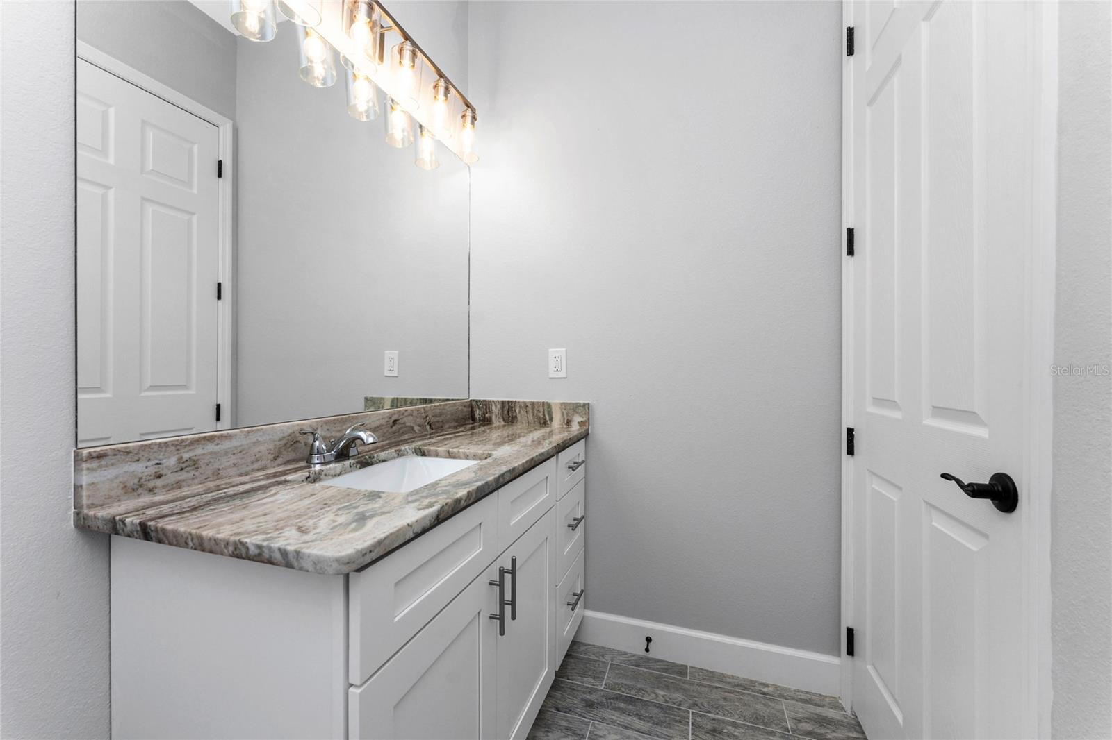 Image 24 of 59 For 1036 San Cristobal Avenue