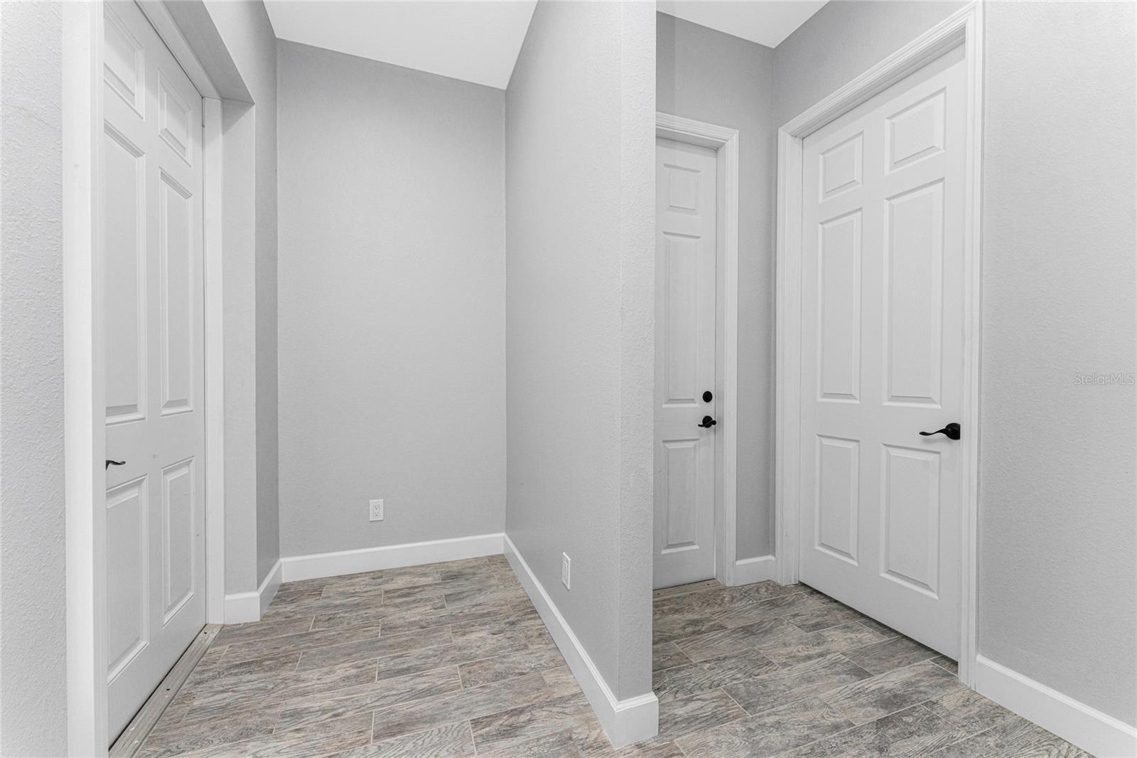 Image 28 of 59 For 1036 San Cristobal Avenue