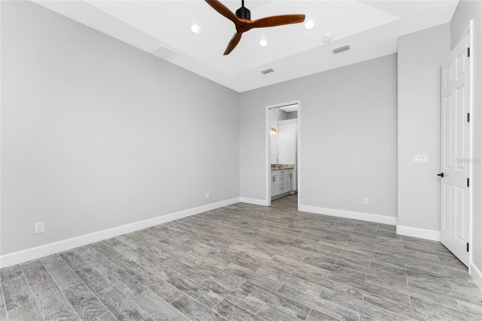 Image 34 of 59 For 1036 San Cristobal Avenue