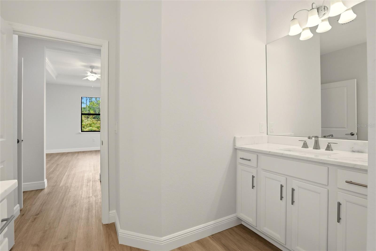 Listing photo id 20 for 3812 Wenona Drive