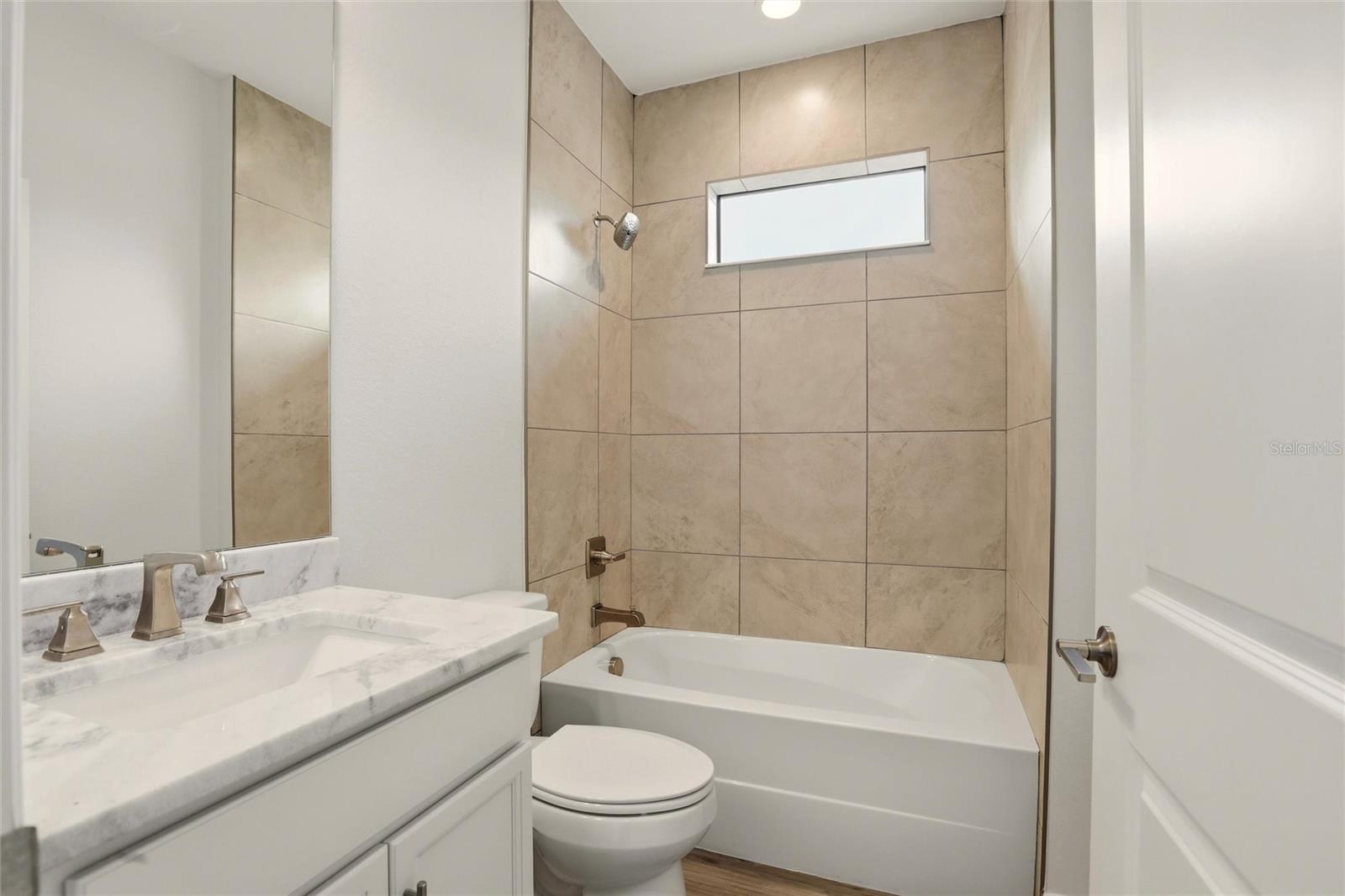 Listing photo id 25 for 3812 Wenona Drive