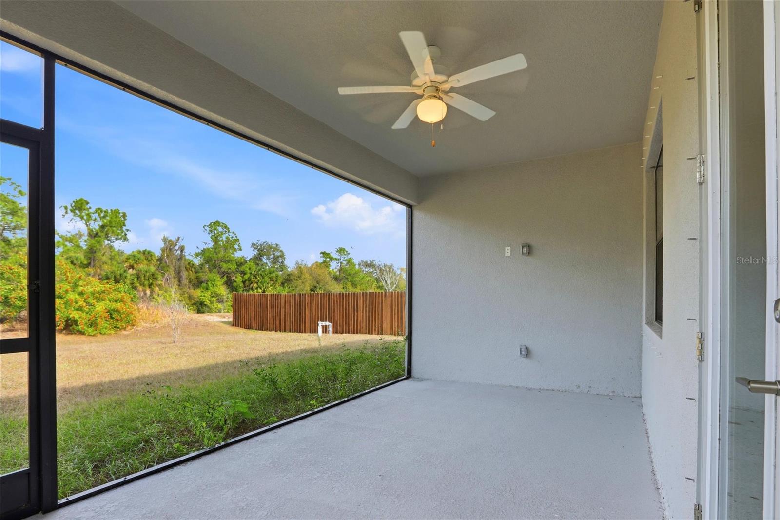 Listing photo id 33 for 3812 Wenona Drive