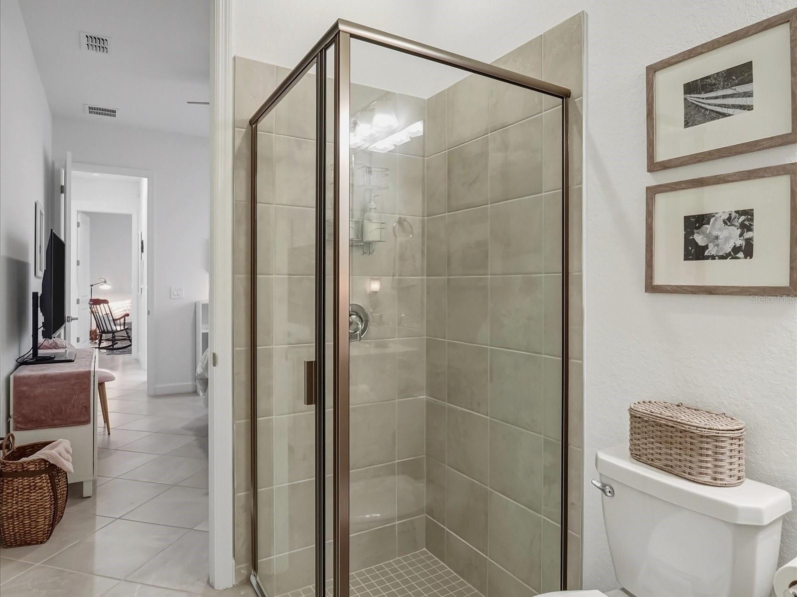 Image 31 of 48 For 8580 Shore Lake Drive