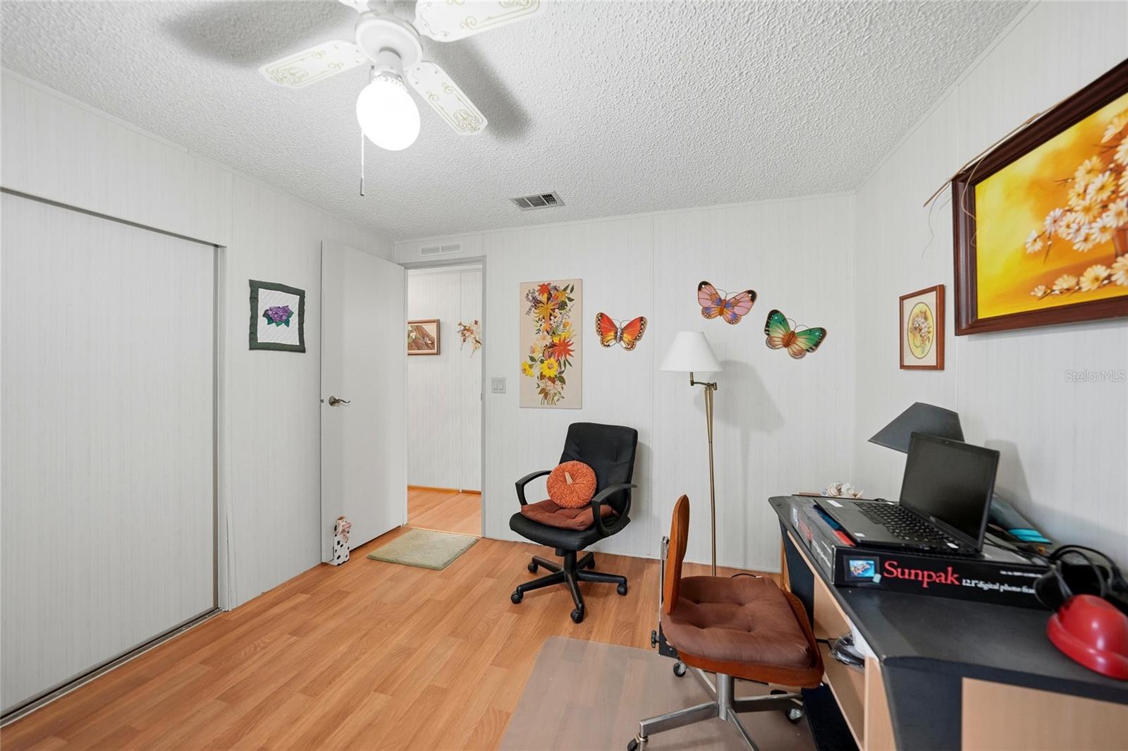 Image 22 of 57 For 723 Riverview Circle