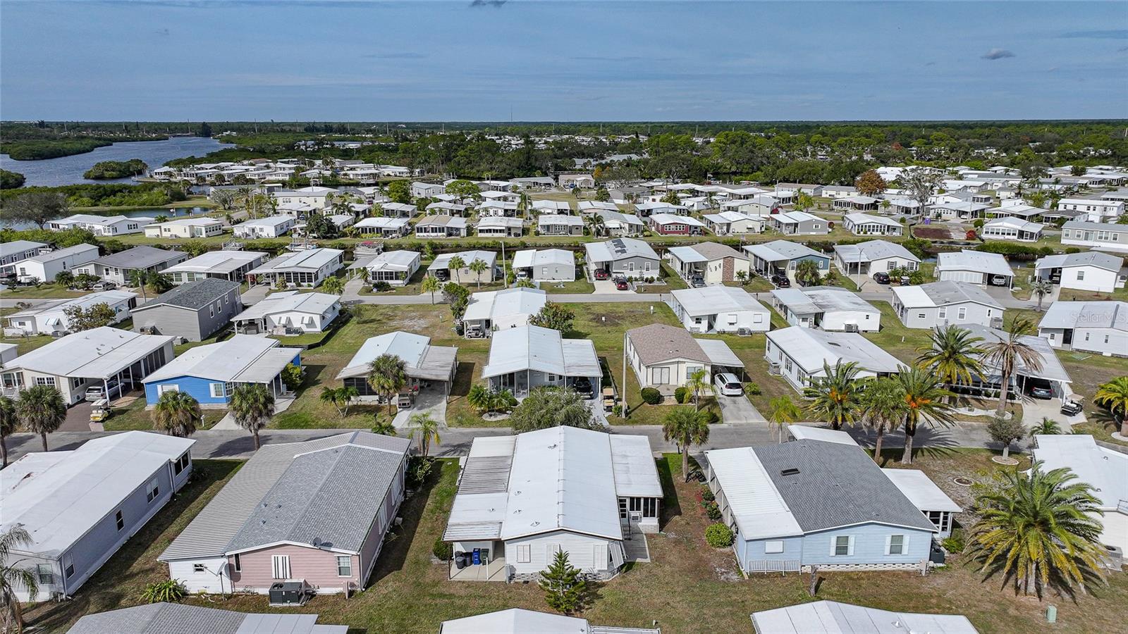 Image 27 of 57 For 723 Riverview Circle