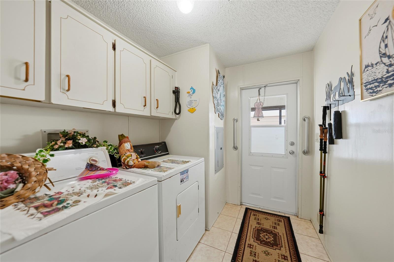 Image 6 of 57 For 723 Riverview Circle