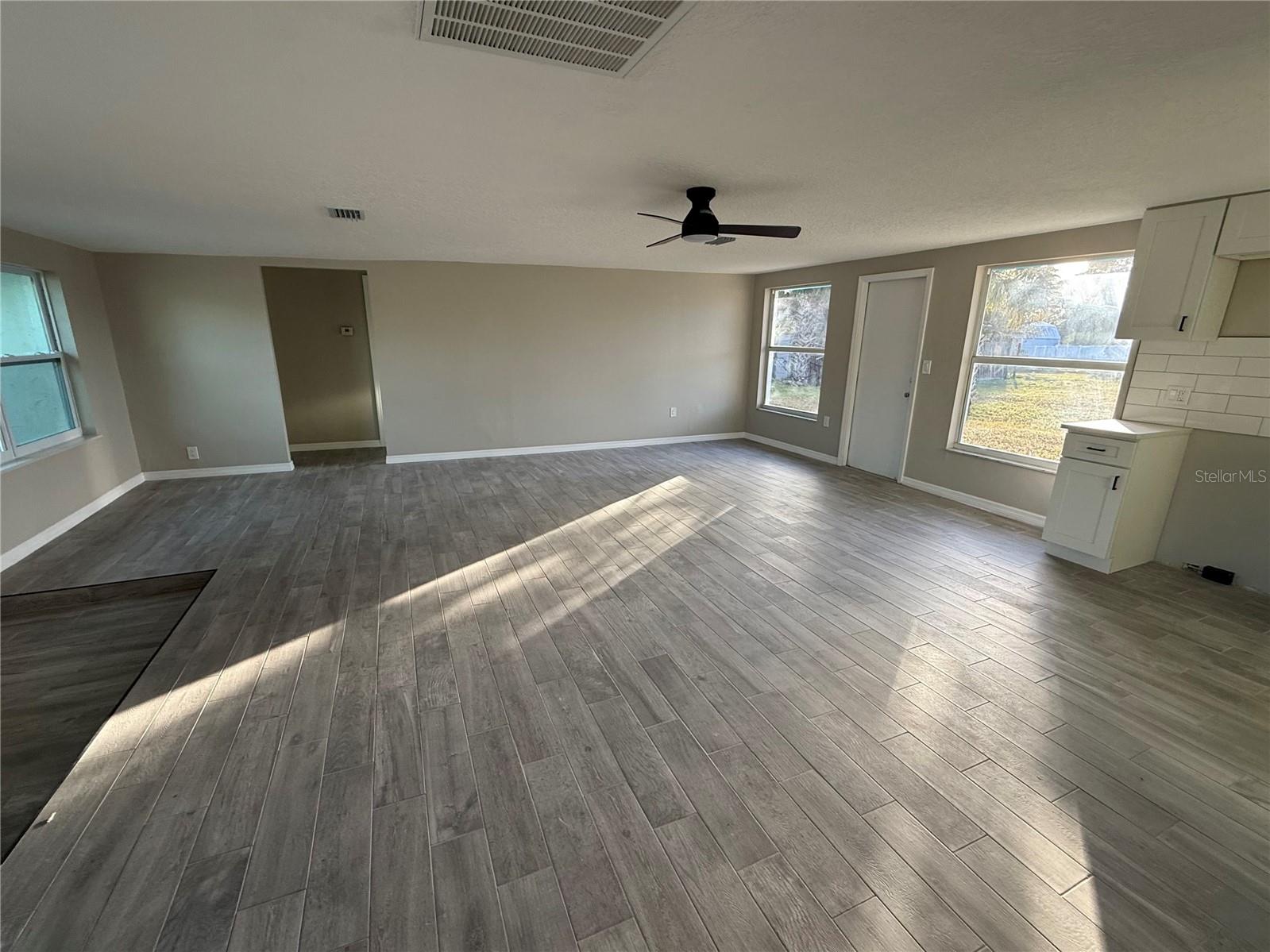 Image 3 of 19 For 105 Sylvania Avenue