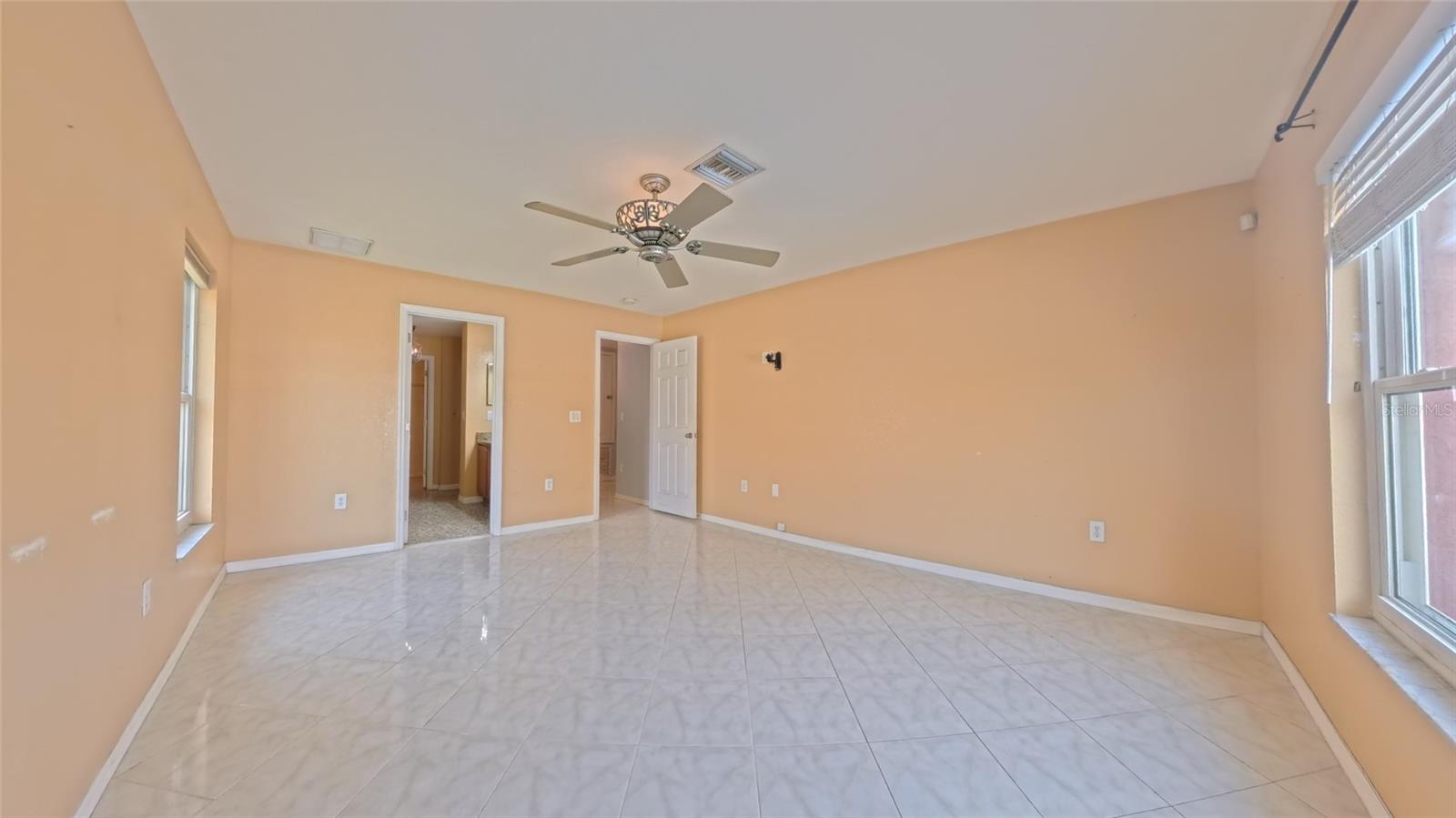 Image 15 of 27 For 436 Willowbrook Drive