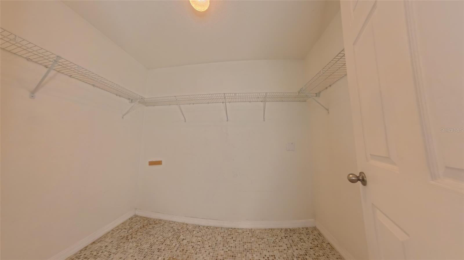 Image 18 of 27 For 436 Willowbrook Drive