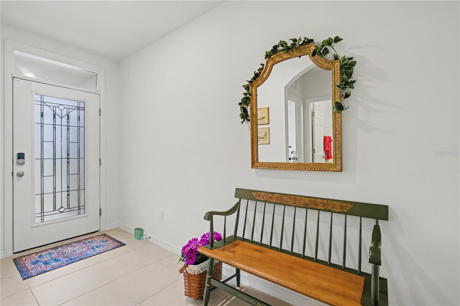 Listing photo id 12 for 7025 Waterford Parkway