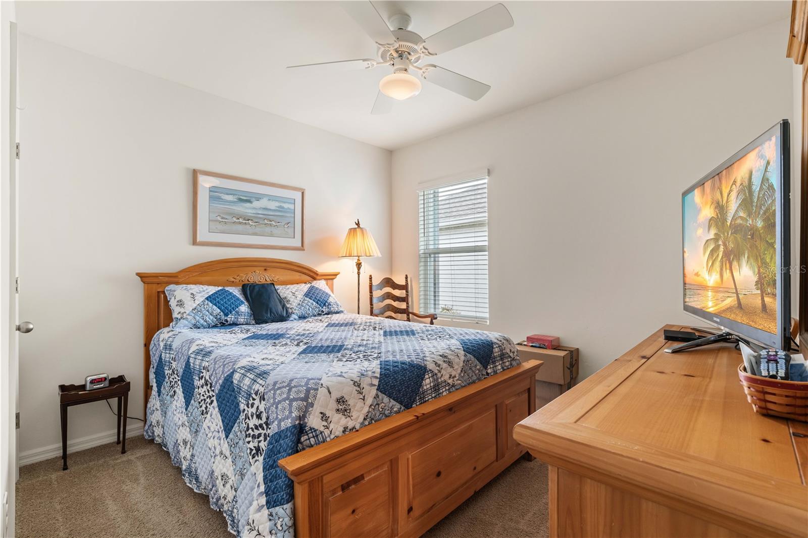 Listing photo id 27 for 7025 Waterford Parkway