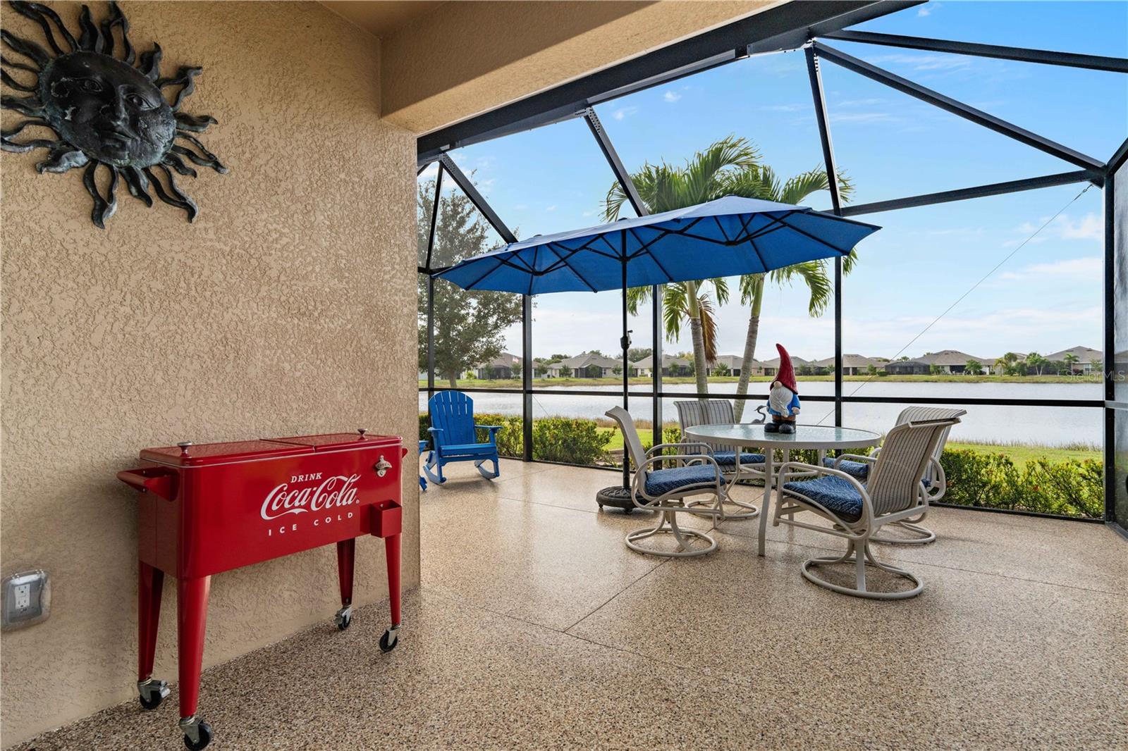 Listing photo id 35 for 7025 Waterford Parkway