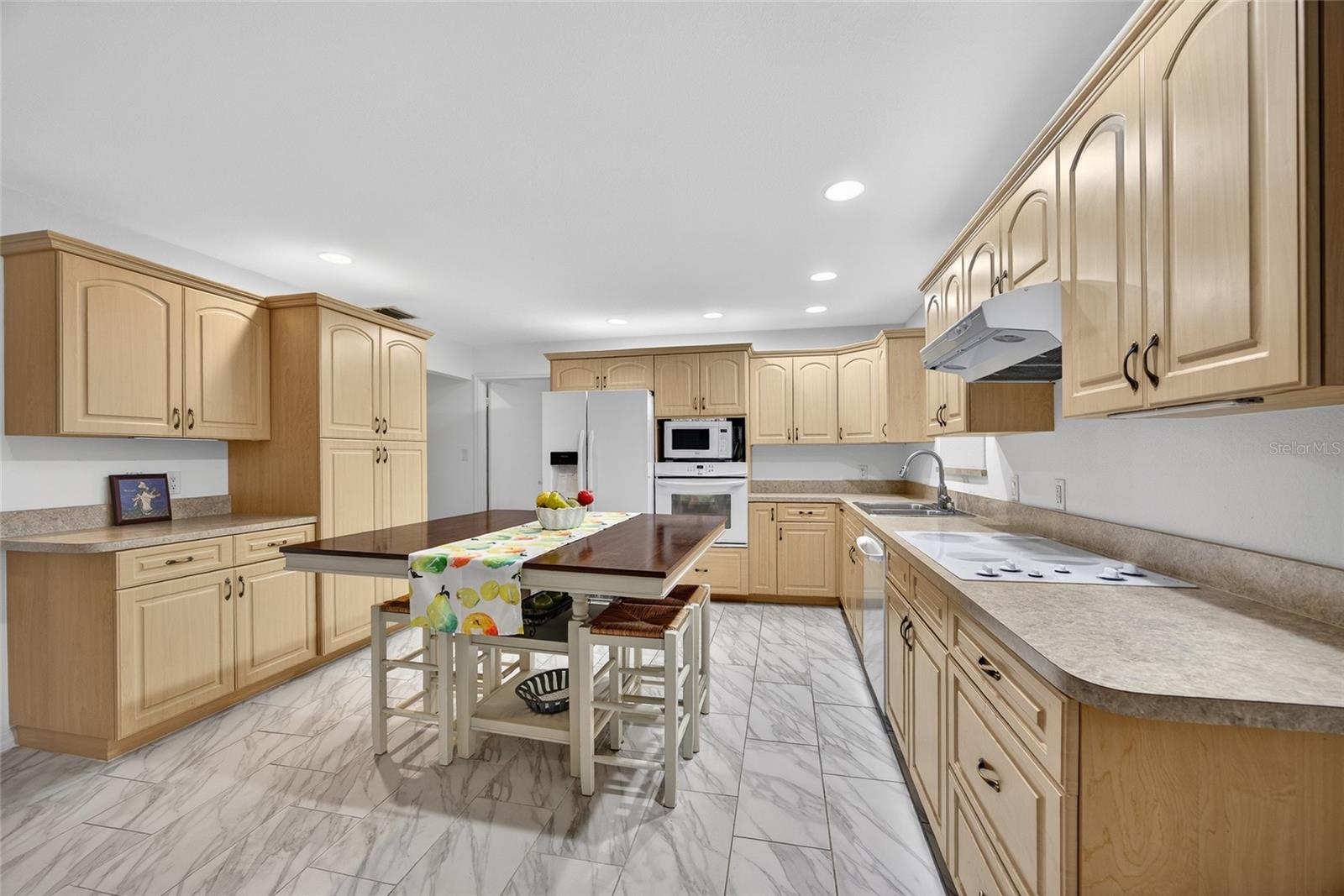 Image 10 of 38 For 226 Spring Lake Boulevard Nw