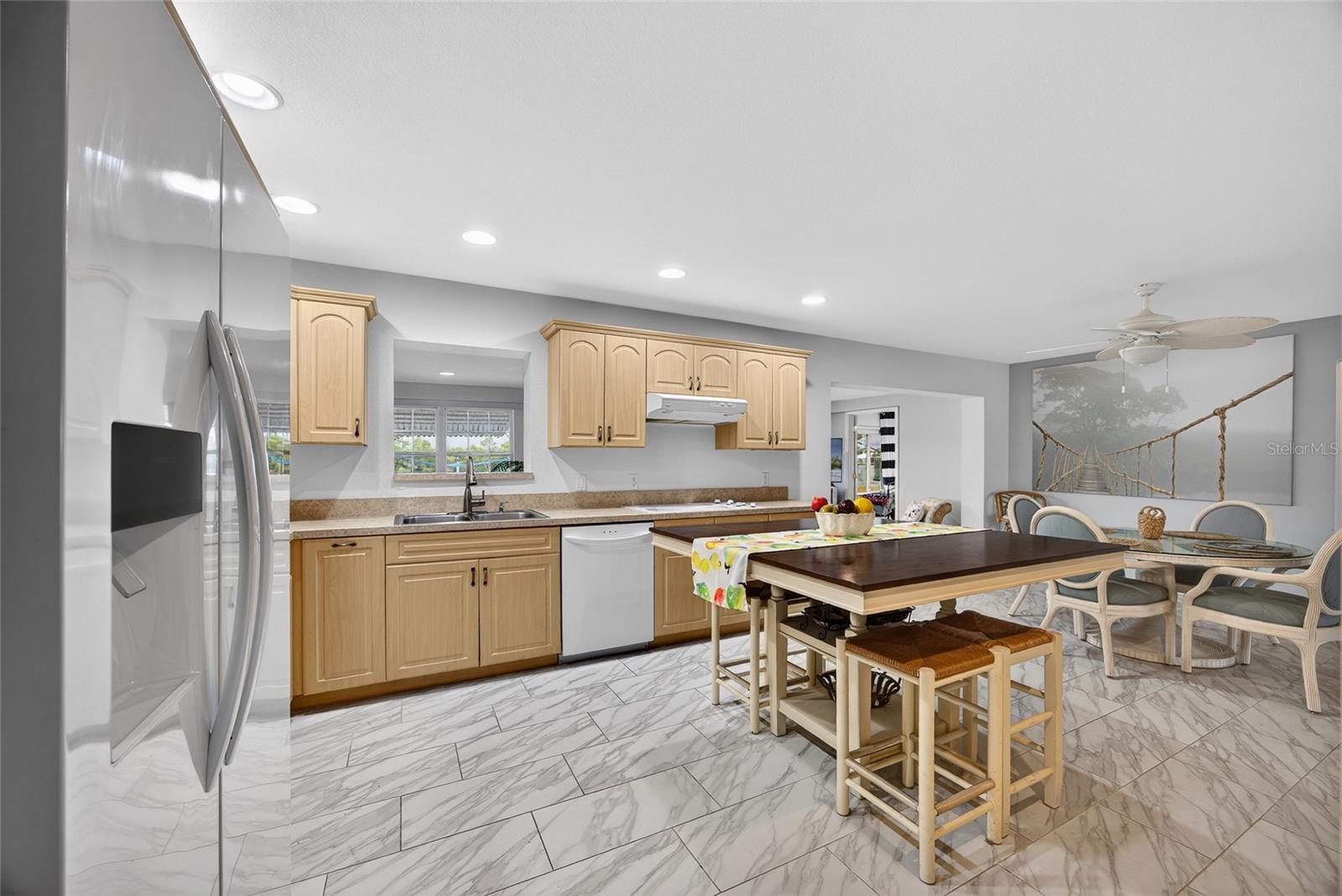 Image 11 of 38 For 226 Spring Lake Boulevard Nw