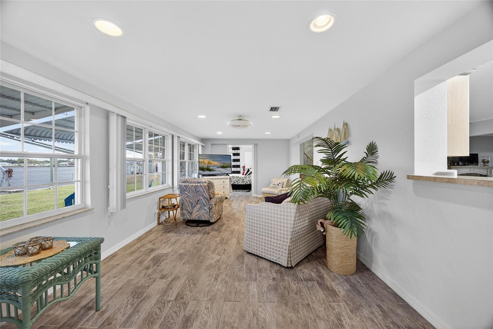 Image 15 of 38 For 226 Spring Lake Boulevard Nw