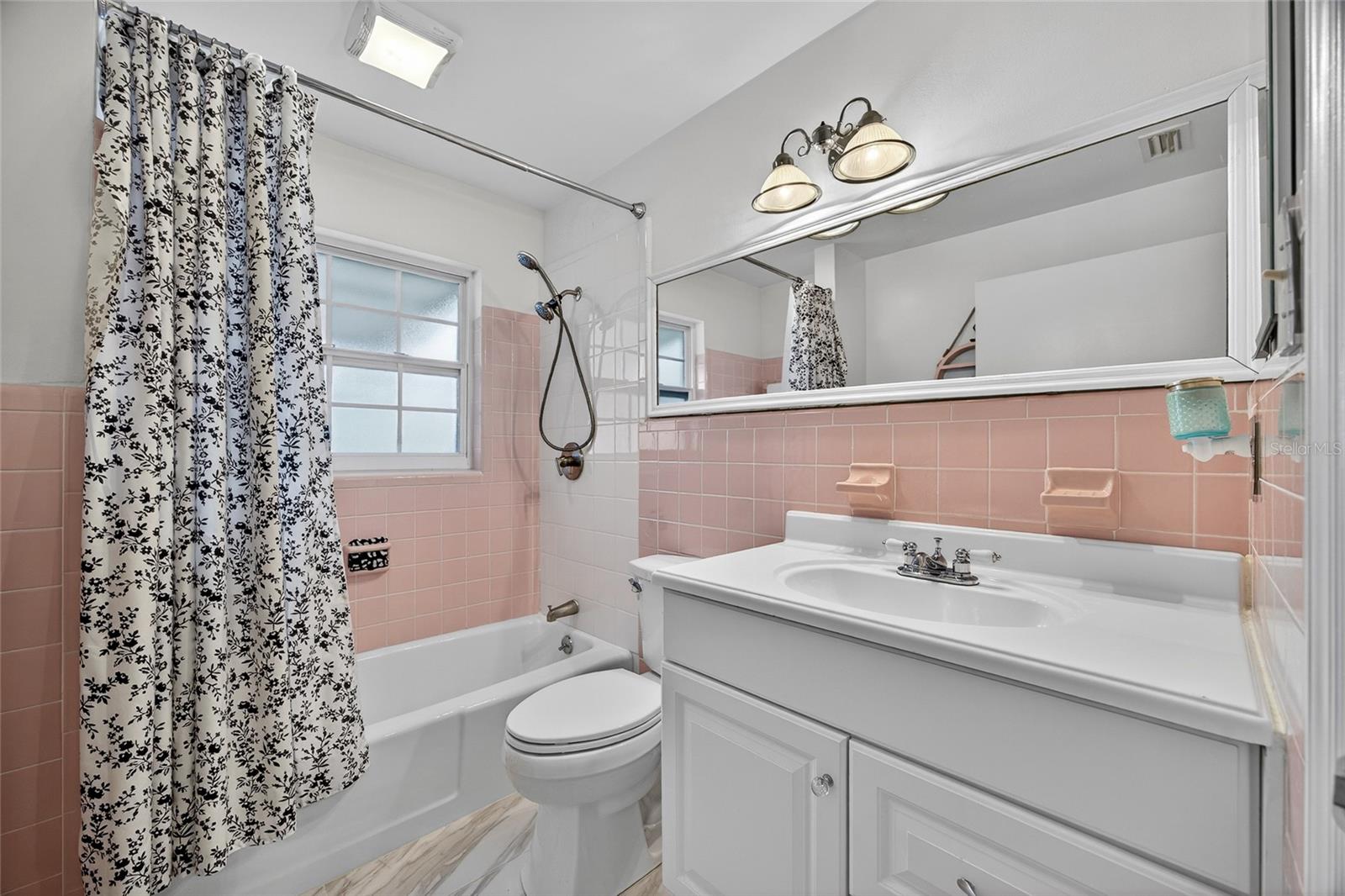 Image 23 of 38 For 226 Spring Lake Boulevard Nw