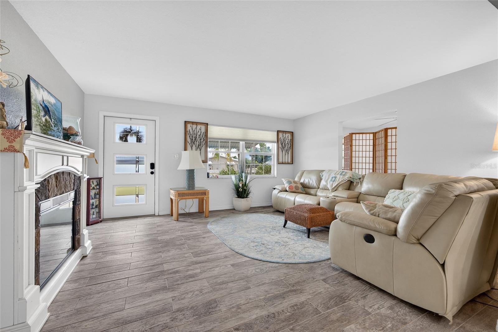 Image 6 of 38 For 226 Spring Lake Boulevard Nw