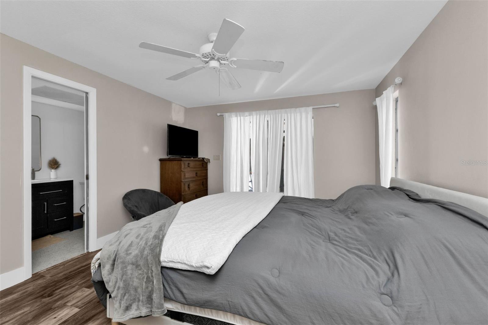 Image 12 of 67 For 21499 Sheldon Avenue