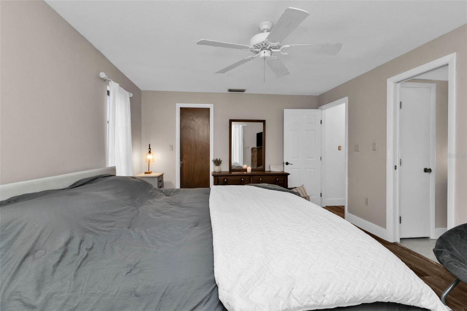 Image 13 of 67 For 21499 Sheldon Avenue