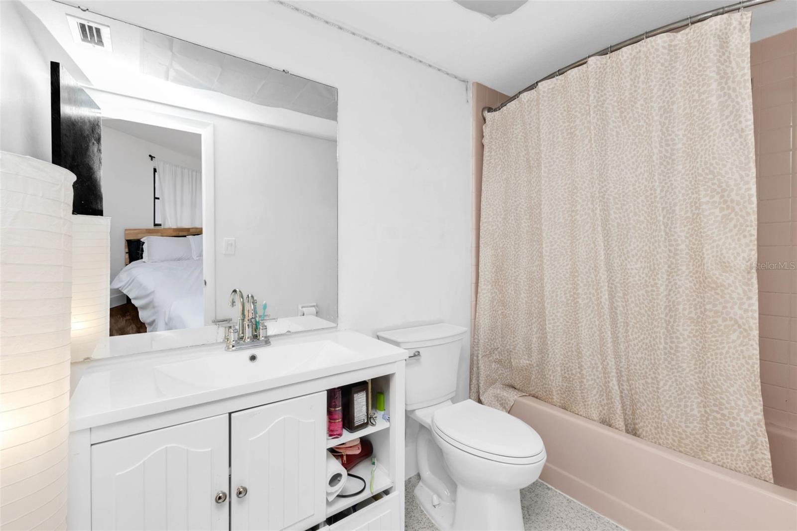 Image 23 of 67 For 21499 Sheldon Avenue