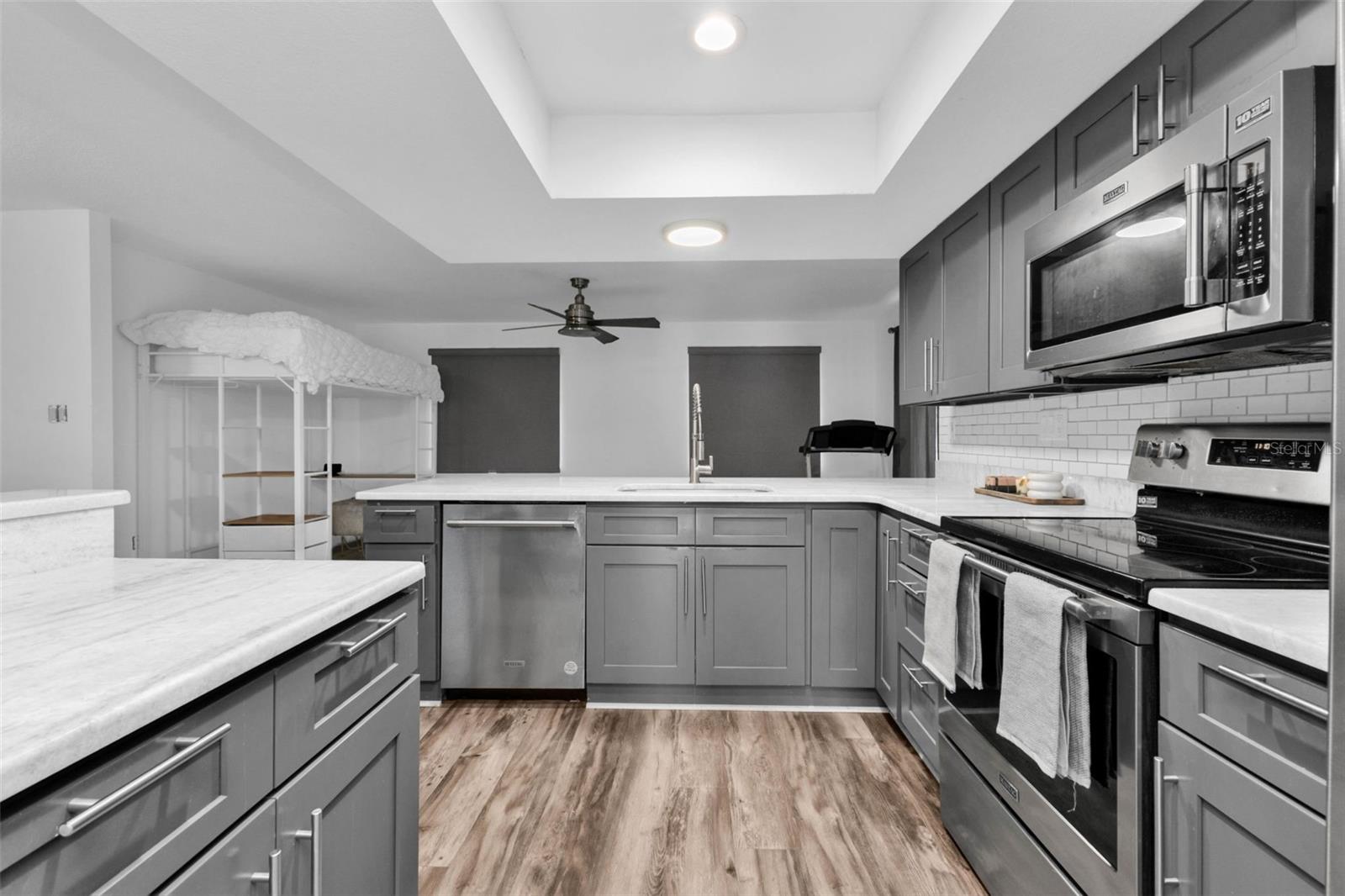 Image 29 of 67 For 21499 Sheldon Avenue