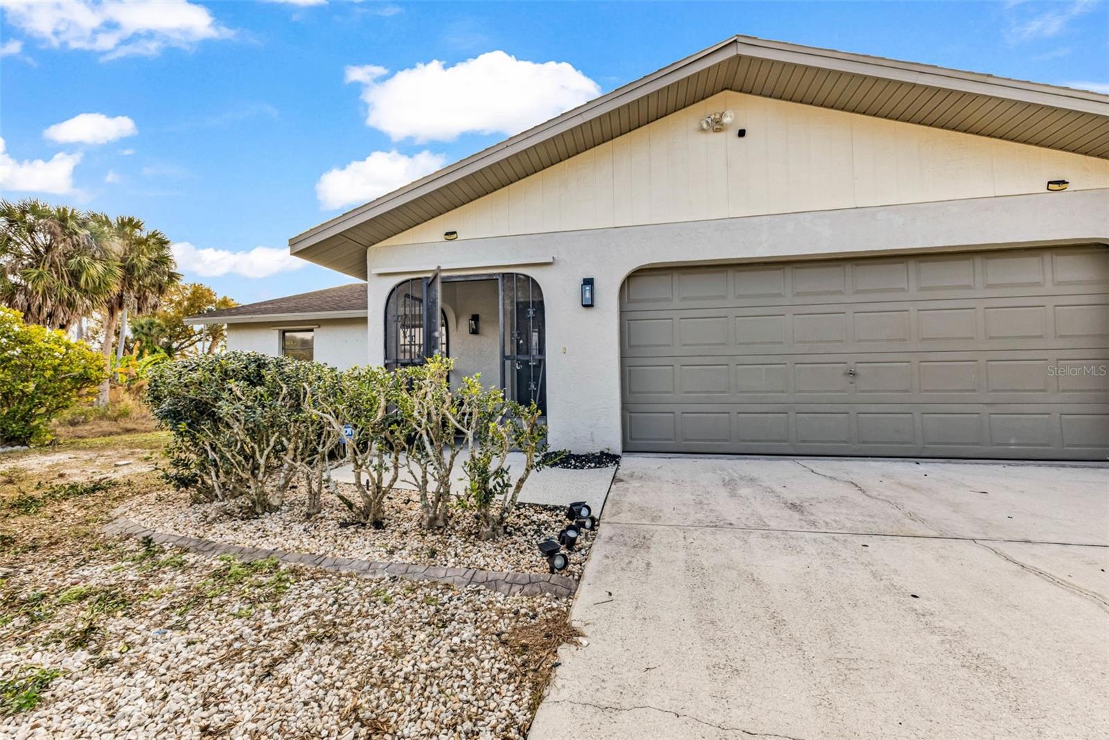 Image 3 of 67 For 21499 Sheldon Avenue