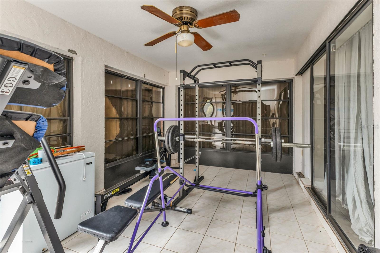 Image 34 of 67 For 21499 Sheldon Avenue