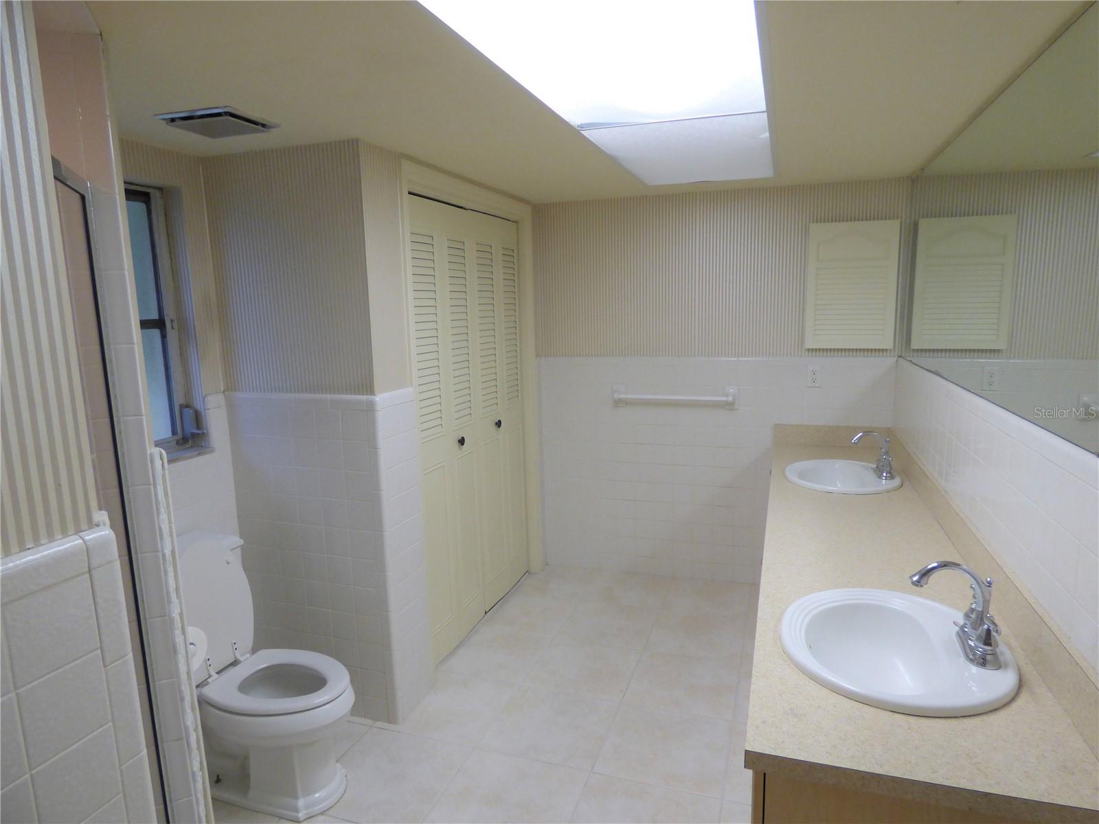 Image 8 of 23 For 22221 Little Falls Avenue