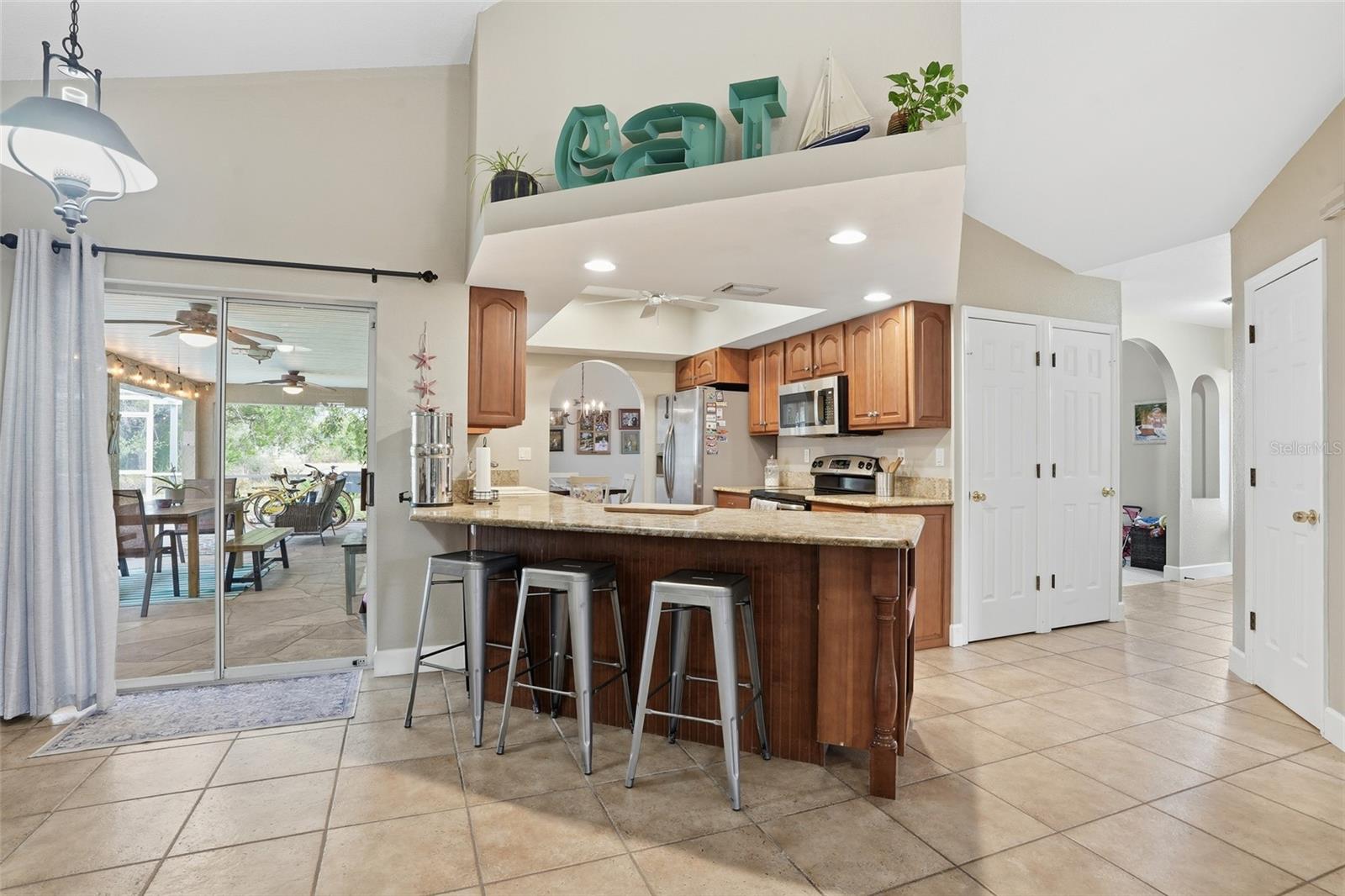 Listing photo id 8 for 195 Uruguay Drive