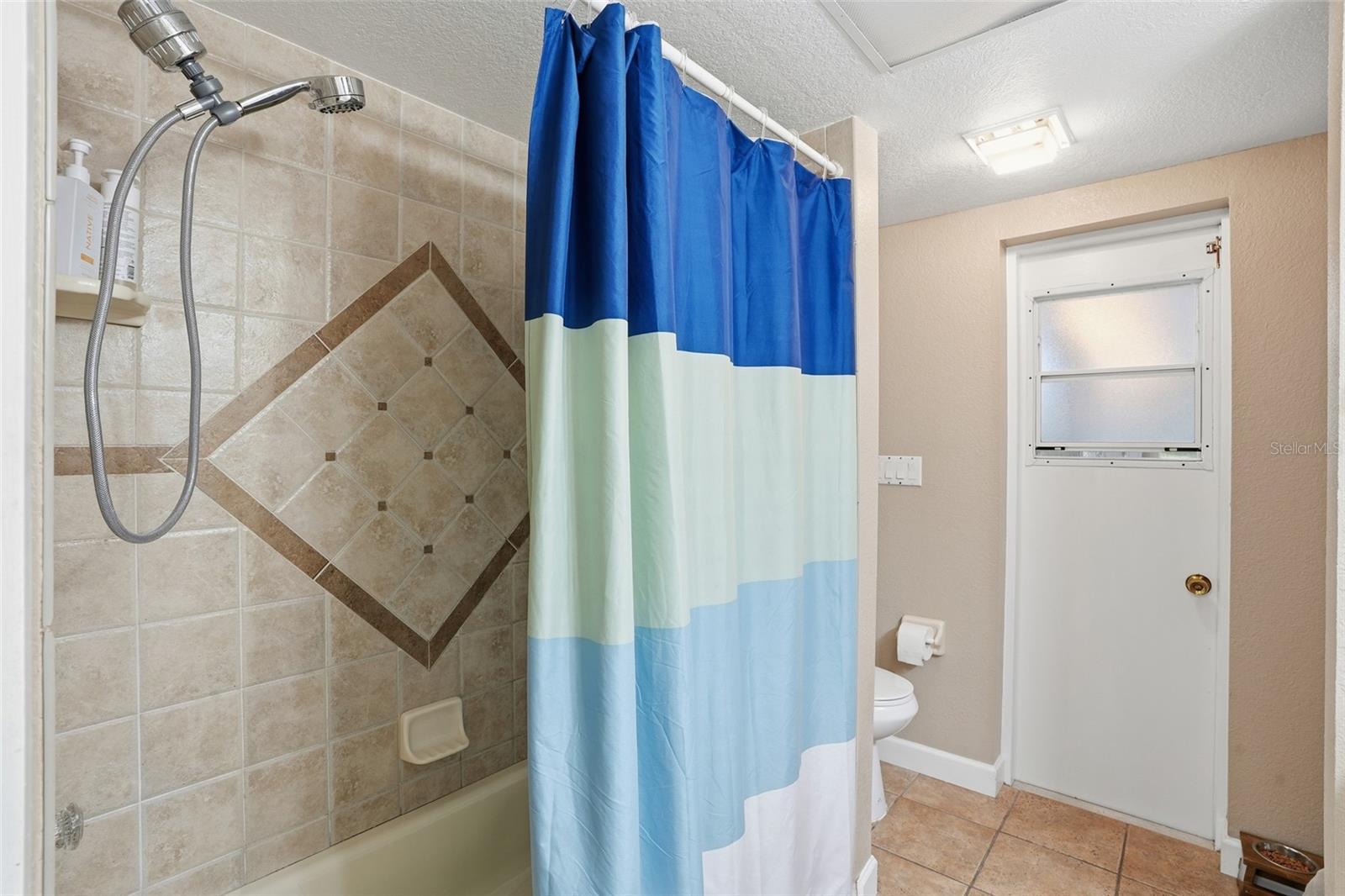 Listing photo id 19 for 195 Uruguay Drive