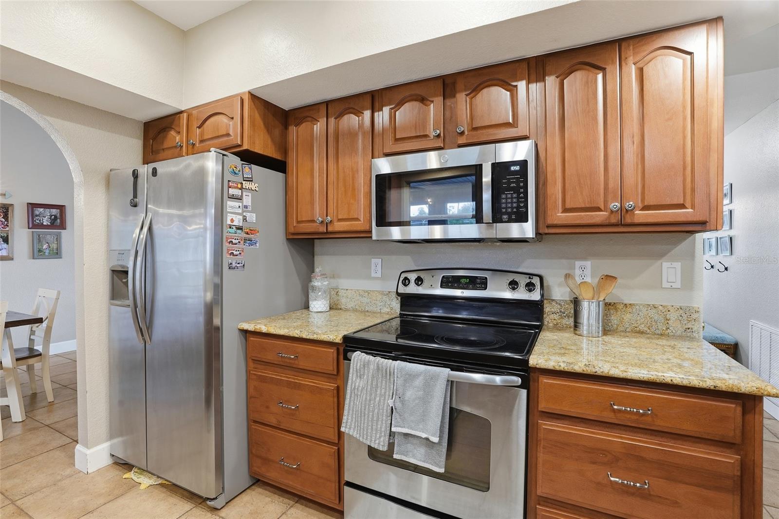 Listing photo id 7 for 195 Uruguay Drive