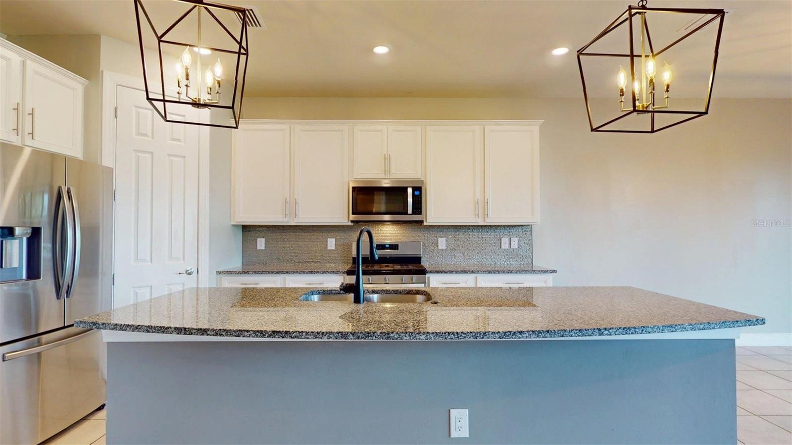 Image 10 of 46 For 16129 Bluestem Lane