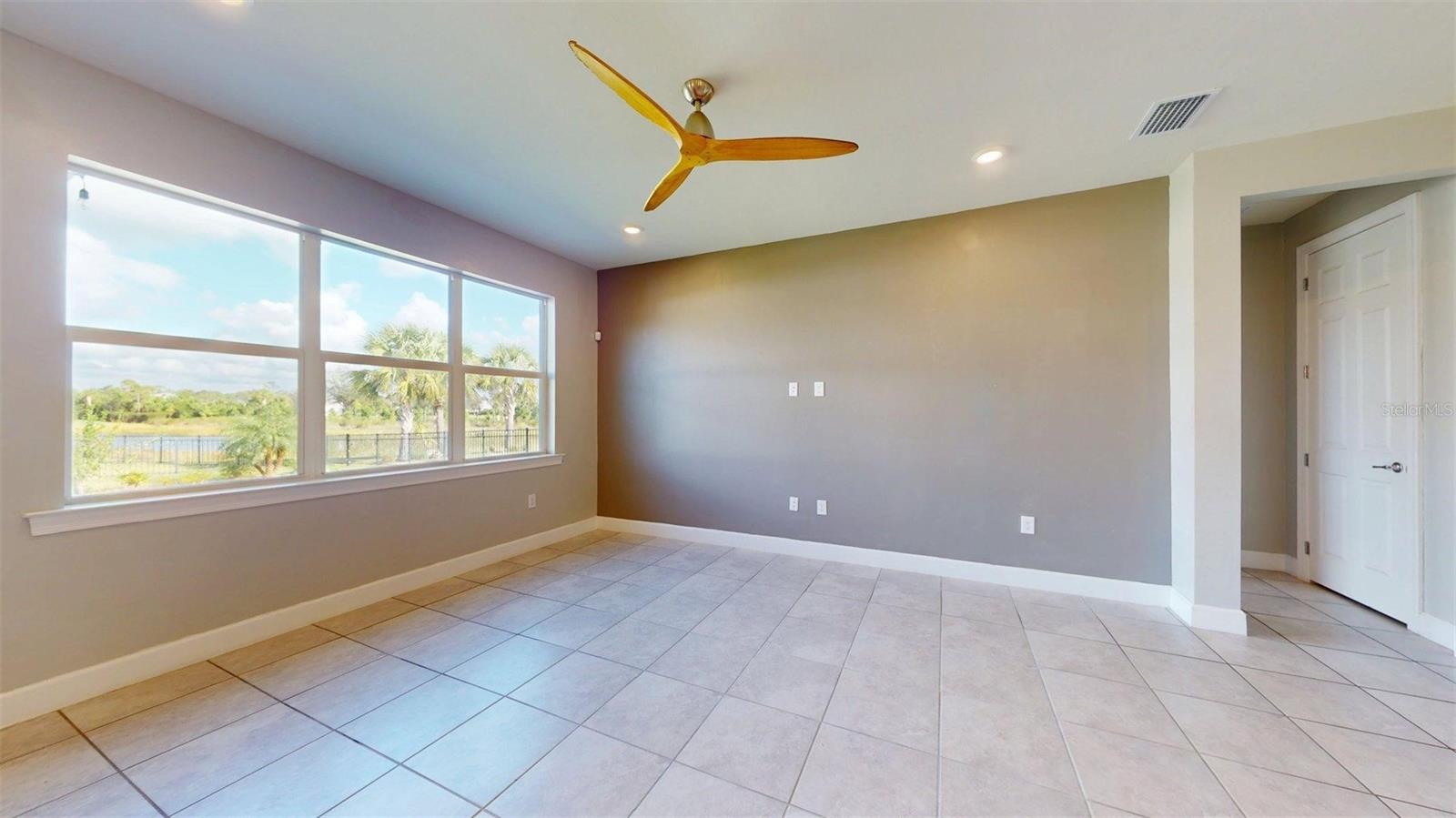 Image 14 of 46 For 16129 Bluestem Lane