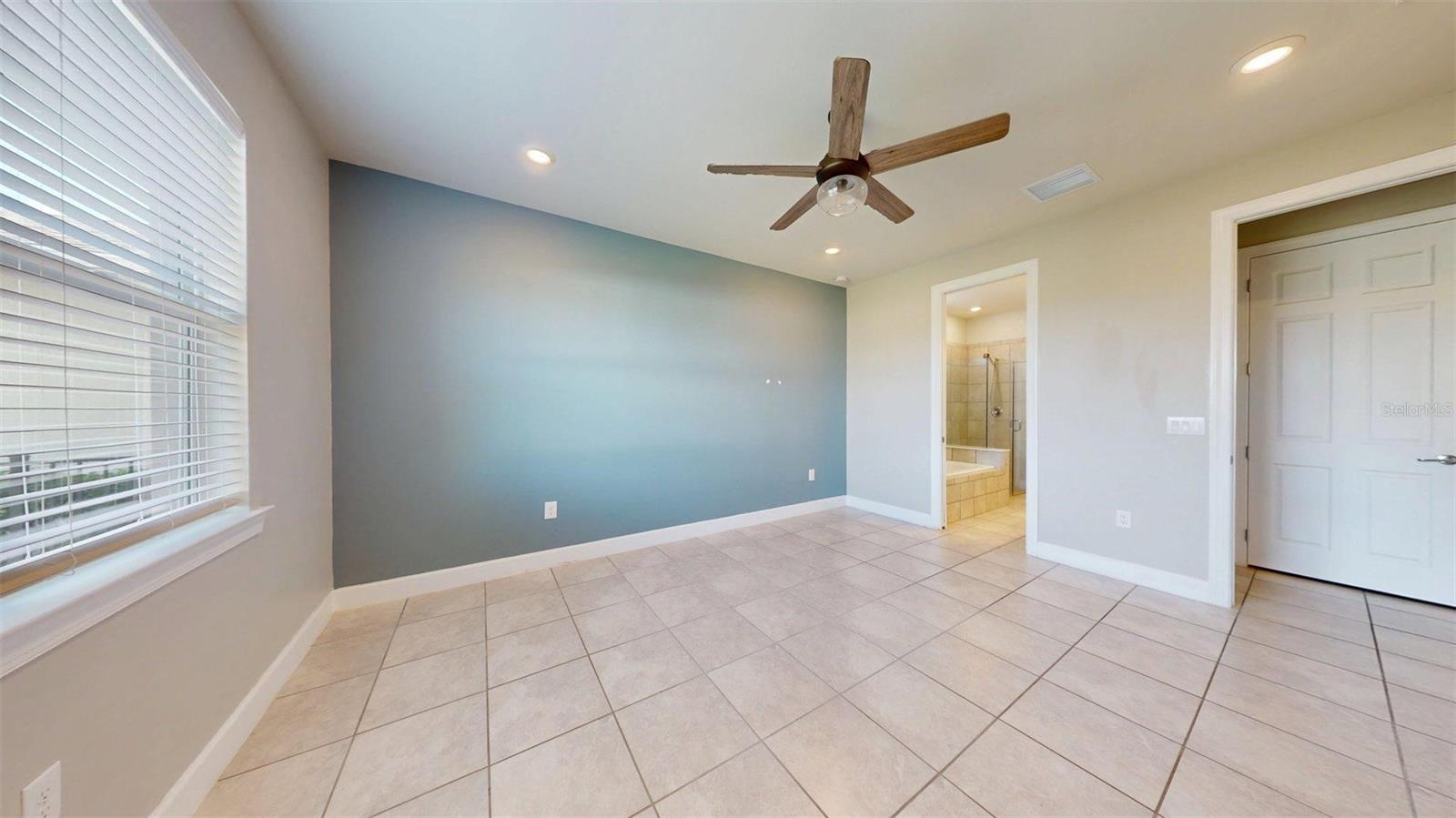 Image 24 of 46 For 16129 Bluestem Lane