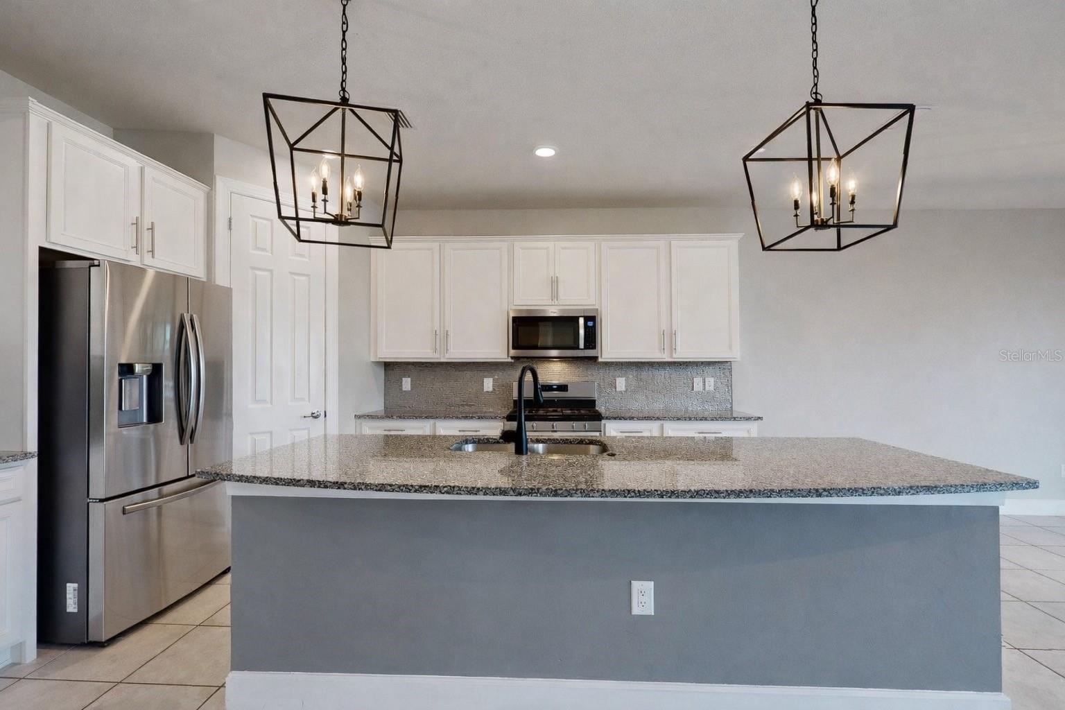 Image 4 of 46 For 16129 Bluestem Lane