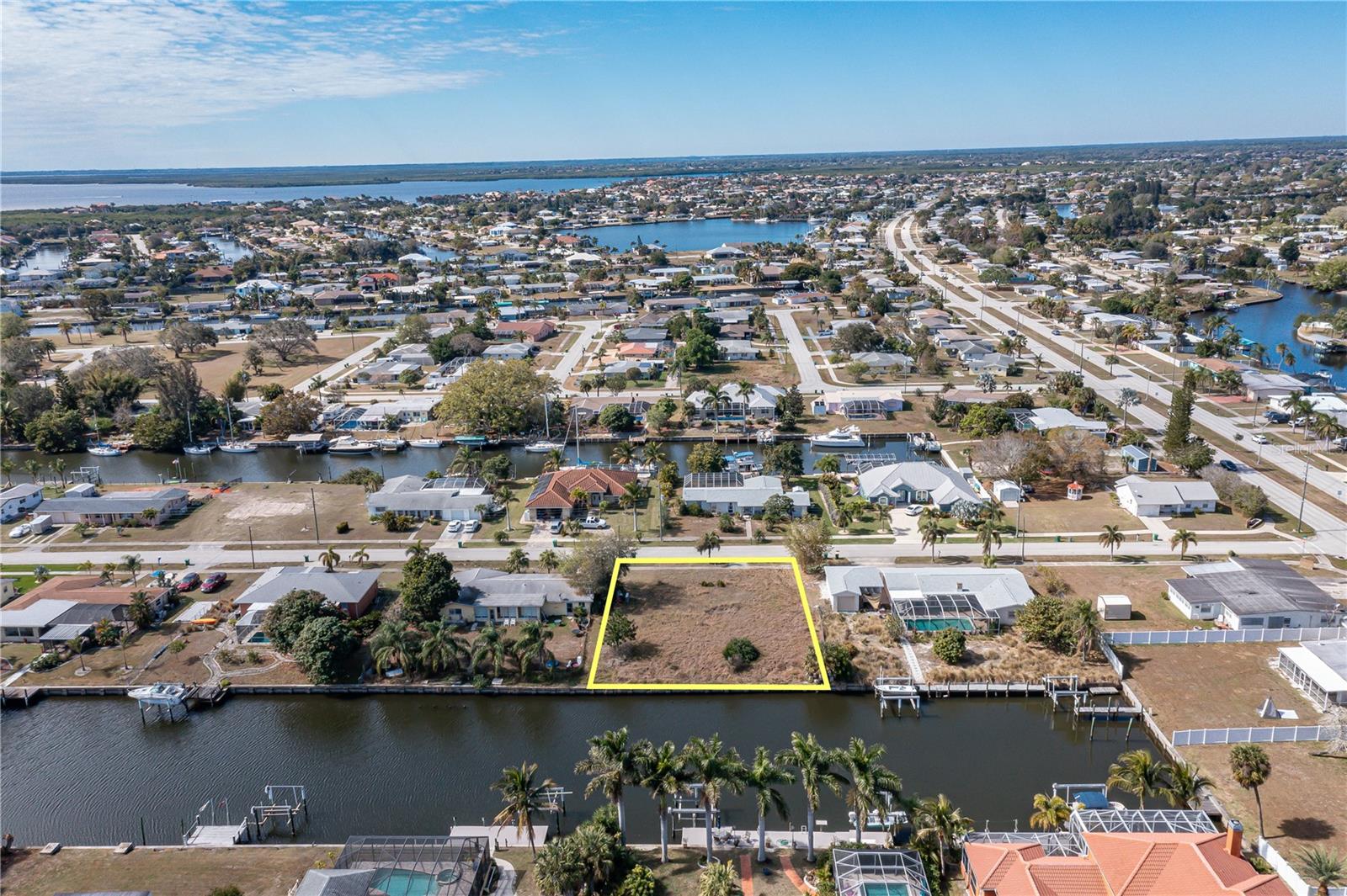 Image 11 of 14 For 109 Baldwin Court Se