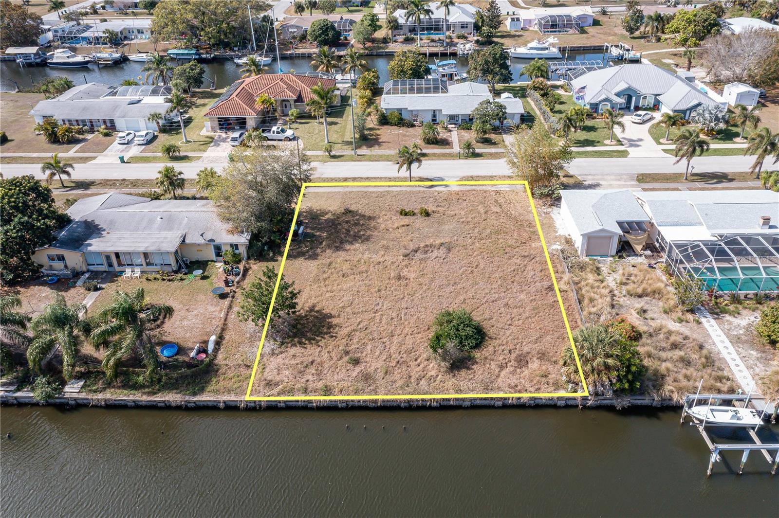 Image 2 of 14 For 109 Baldwin Court Se