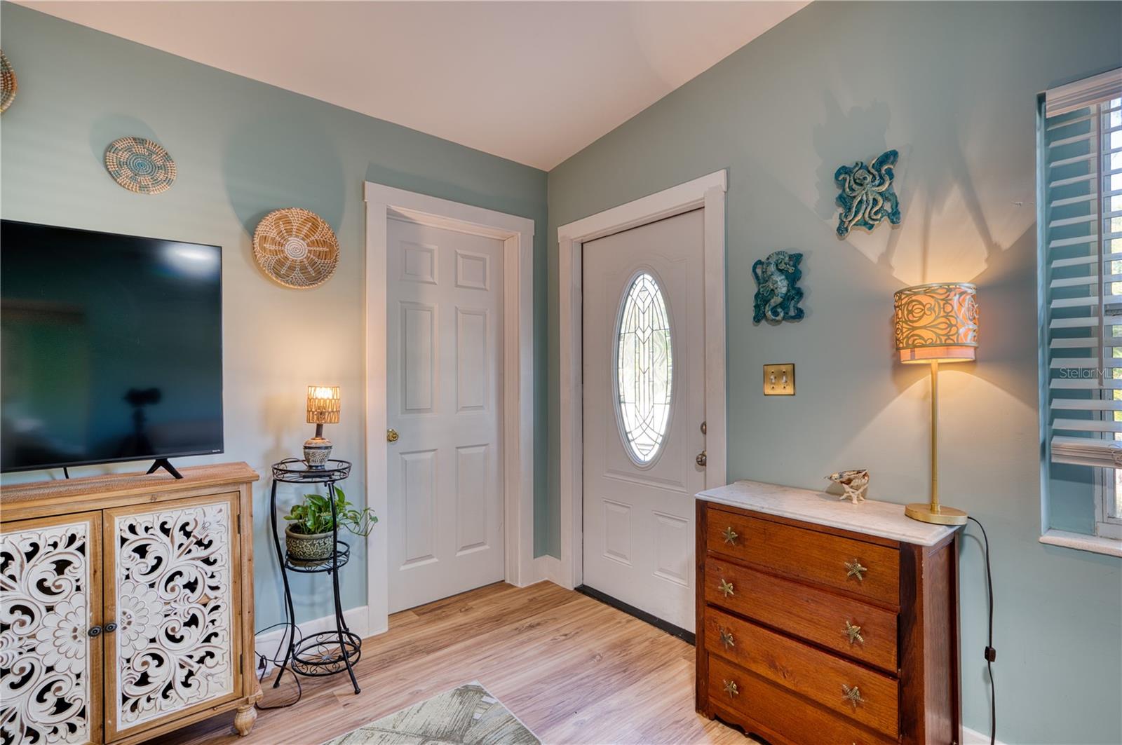 Image 6 of 48 For 1027 Coral Ridge Drive