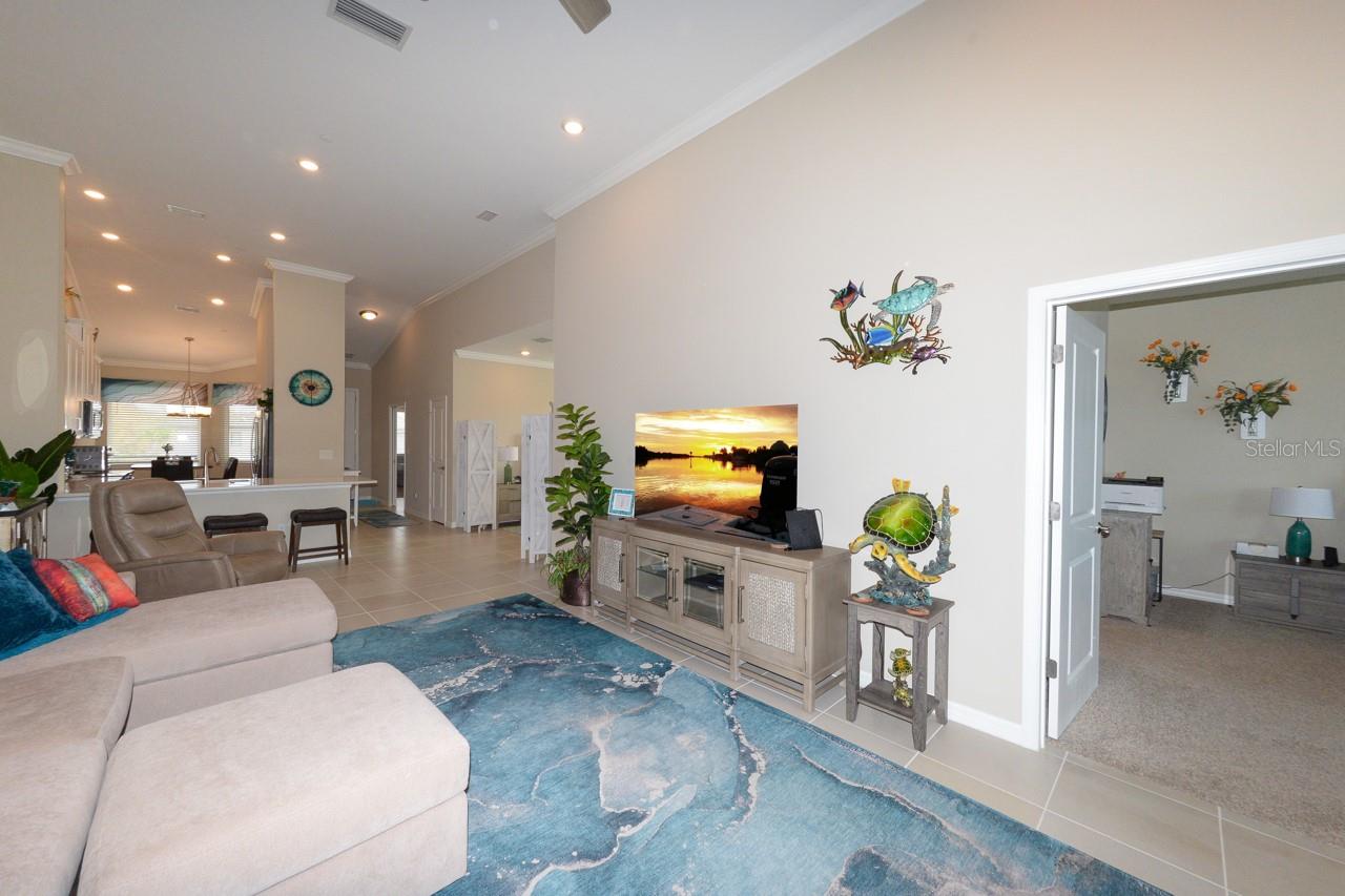 Image 14 of 42 For 23853 Collina Way 201