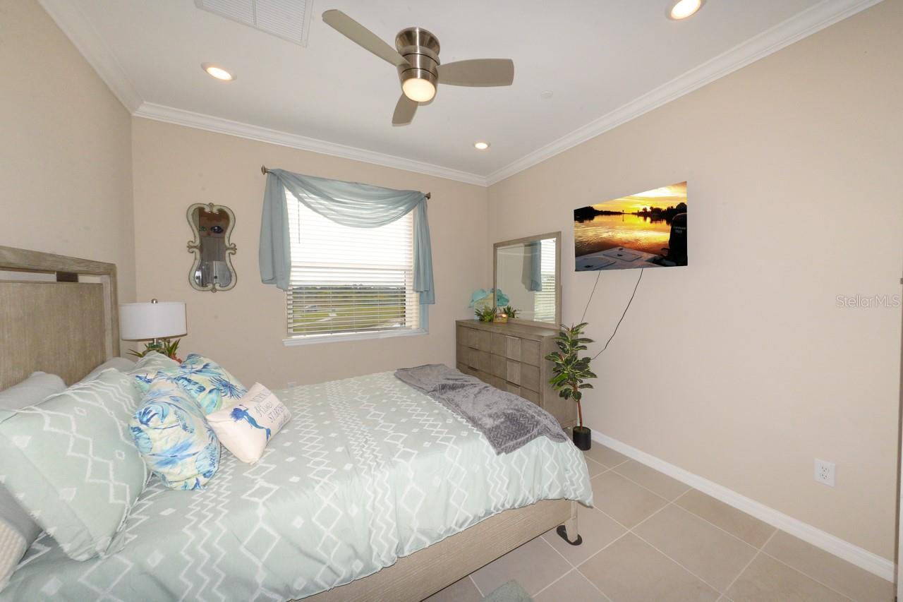 Image 18 of 42 For 23853 Collina Way 201