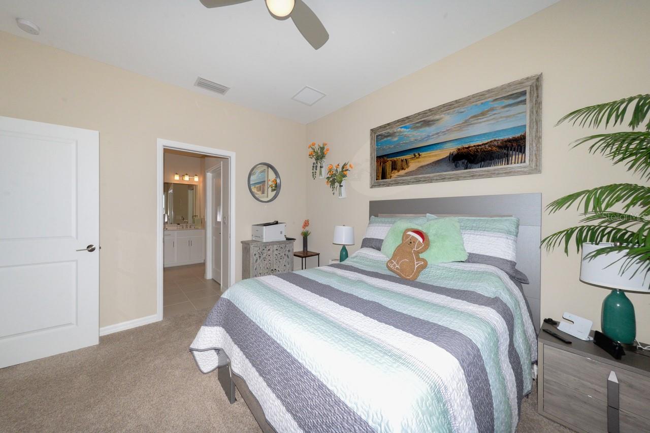 Image 21 of 42 For 23853 Collina Way 201