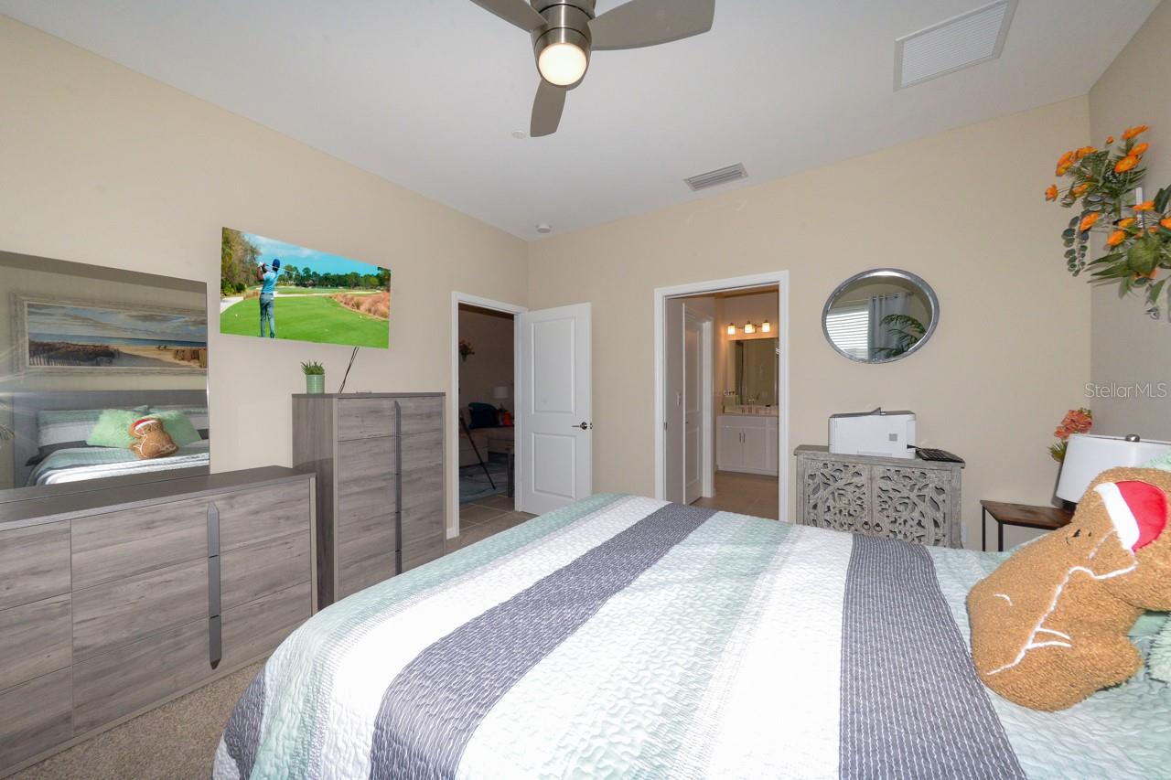 Image 22 of 42 For 23853 Collina Way 201