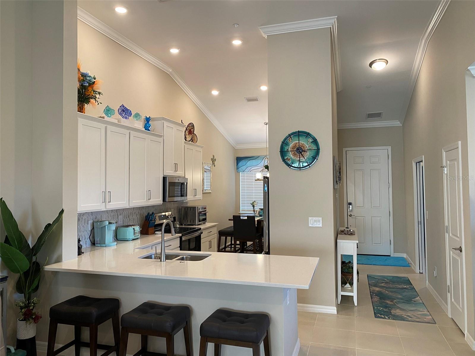 Image 5 of 42 For 23853 Collina Way 201