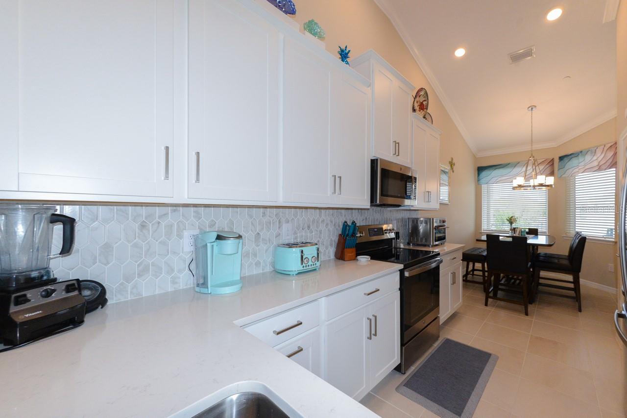 Image 8 of 42 For 23853 Collina Way 201