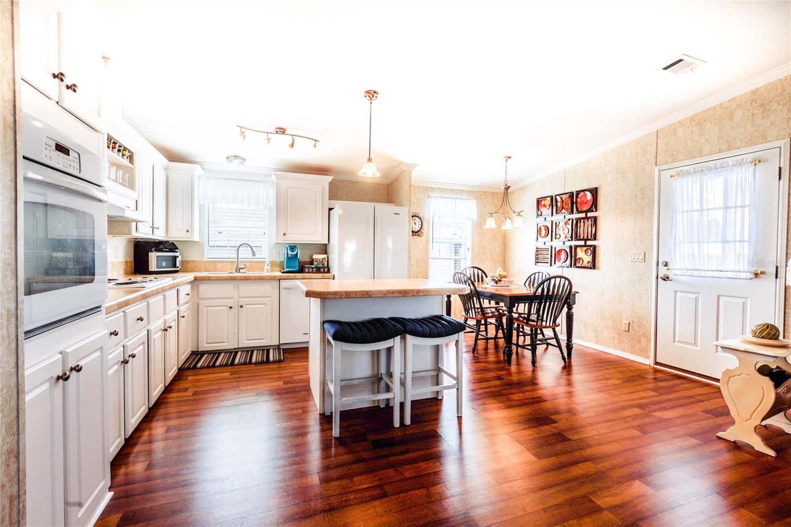 Image 7 of 62 For 2100 Kings Highway 651