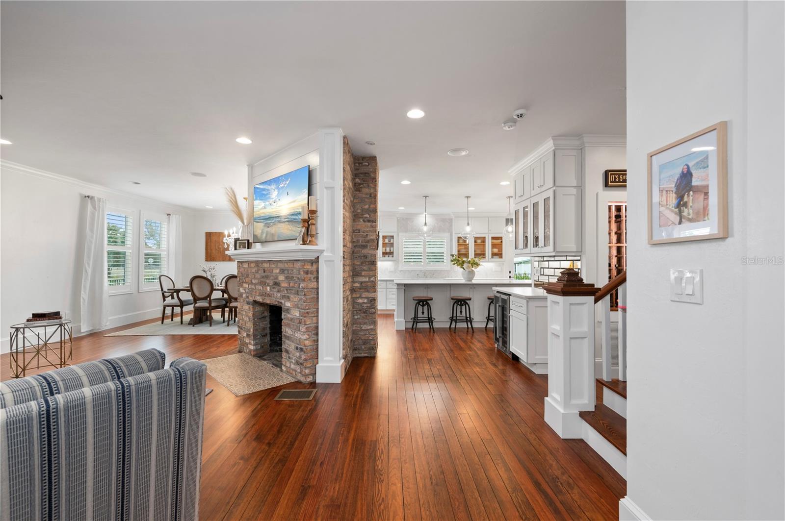 Image 16 of 84 For 359 Gill Street