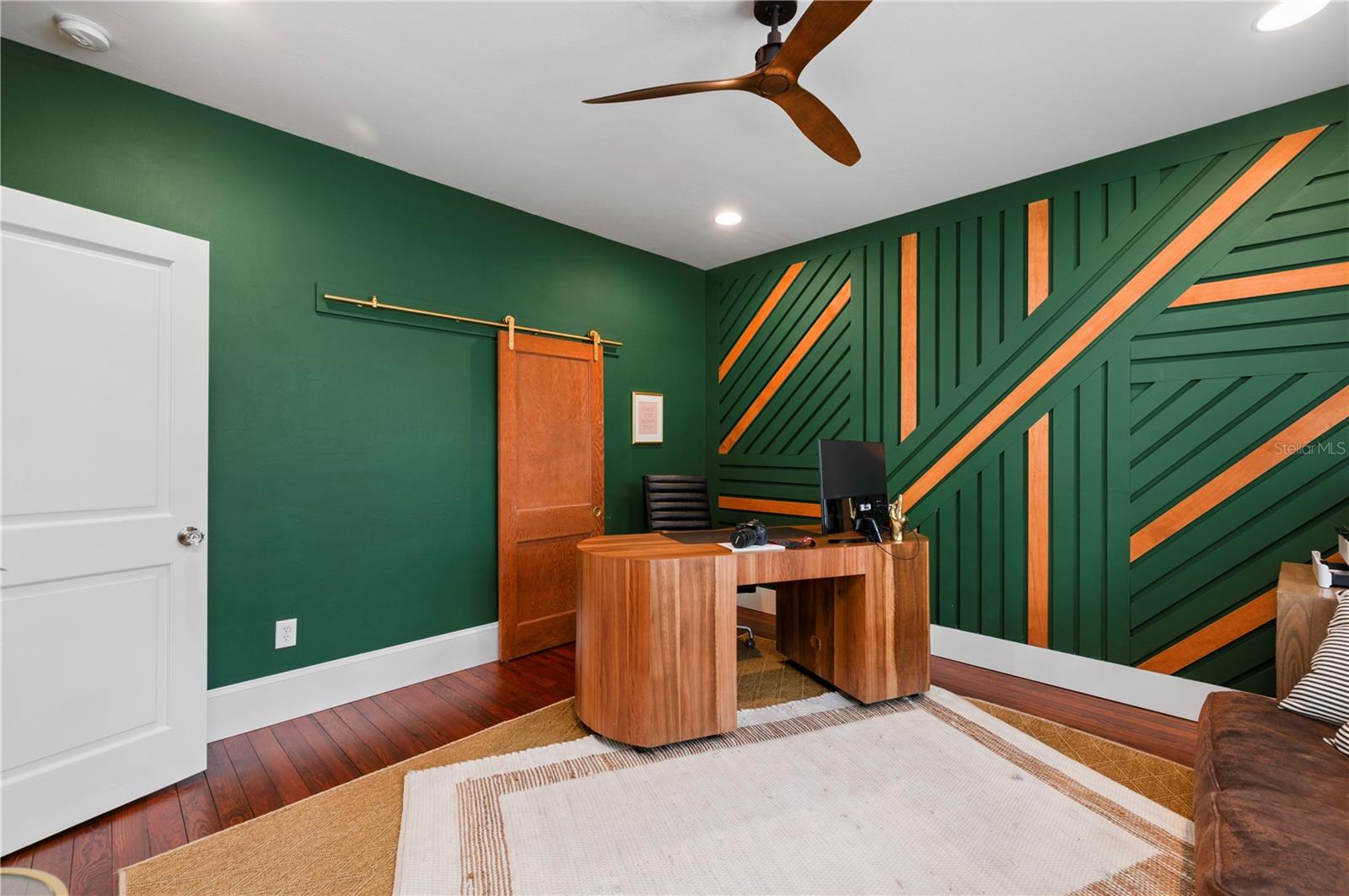 Image 35 of 84 For 359 Gill Street